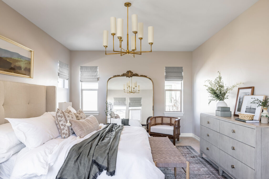 bed styling
primary bedroom 
denver interior design